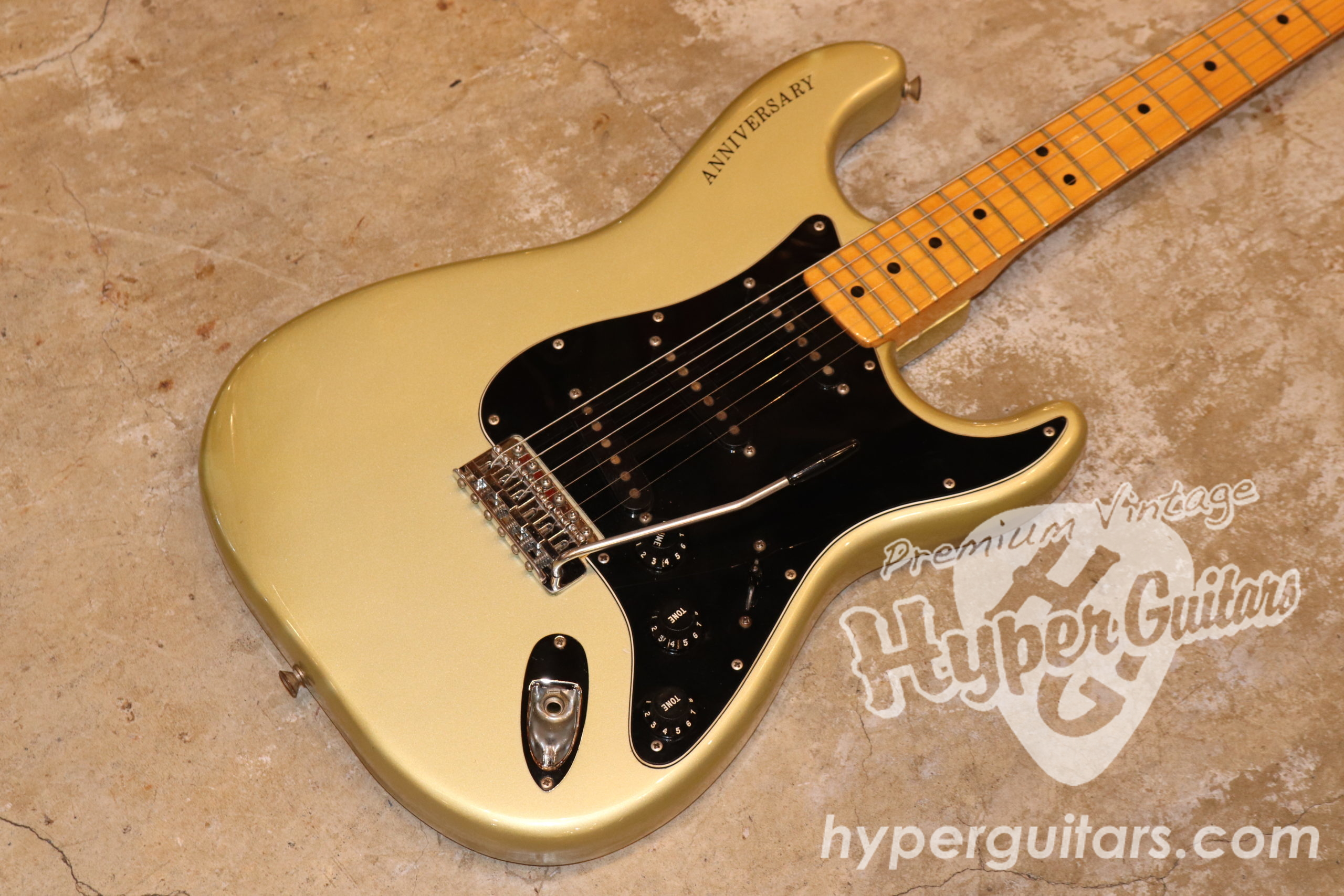 Fender 25th deals anniversary stratocaster