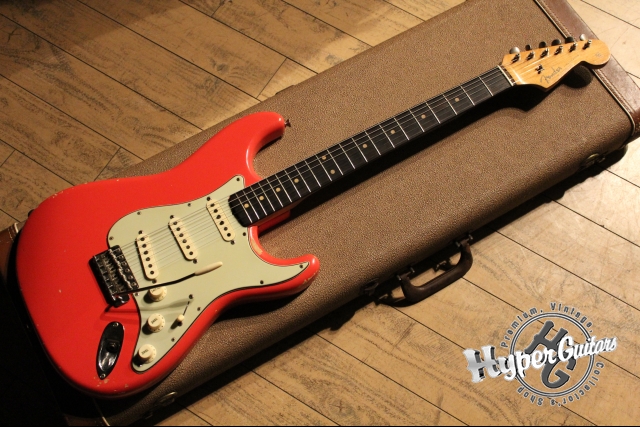 Fender '62 Stratocaster - フィエスタレッド/スラブローズ - ハイパー 