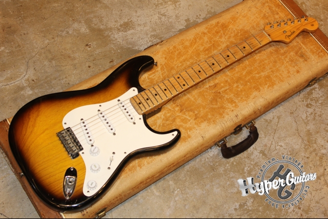 Fender ’54 Stratocaster - サンバースト / メイプル - Hyper Guitars | ヴィンテージギター