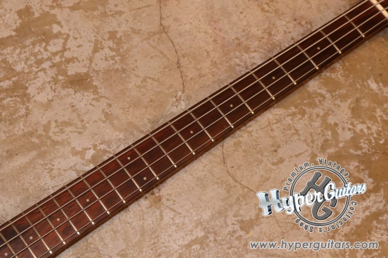 Dan Armstrong・Ampeg ’70 Lucite Bass