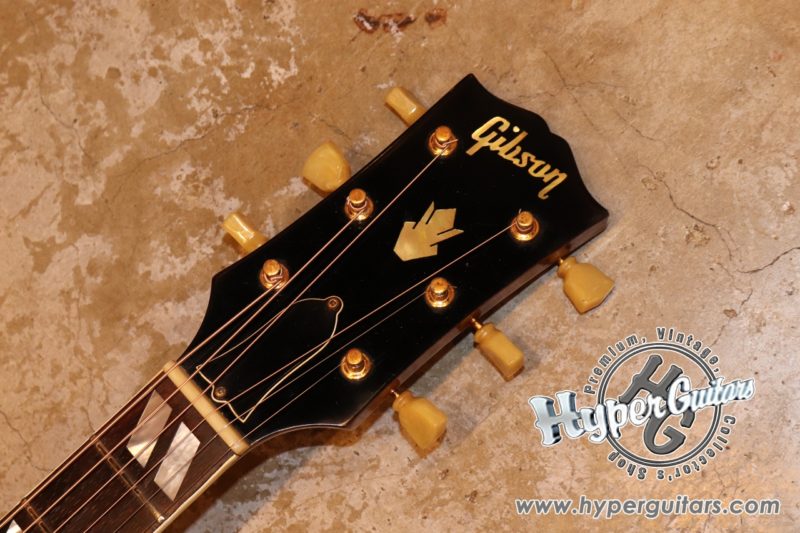 Gibson ’65 Hummingbird