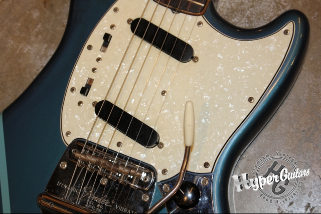 Fender ’70 Mustang