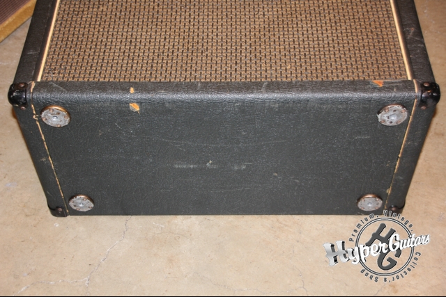 Marshall ’76 #1960A Cabinet w/Tour case