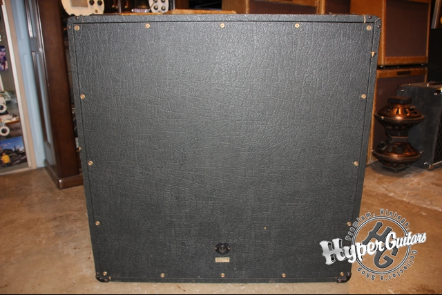 Marshall ’76 #1960A Cabinet w/Tour case