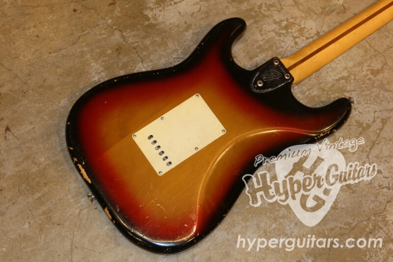 Fender ’75 Stratocaster Tremolo改