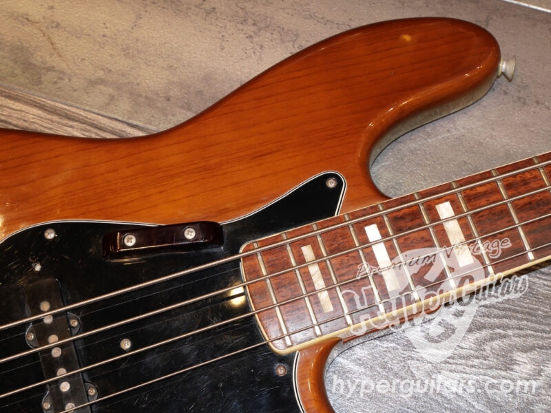 Fender ’77 Jazz Bass