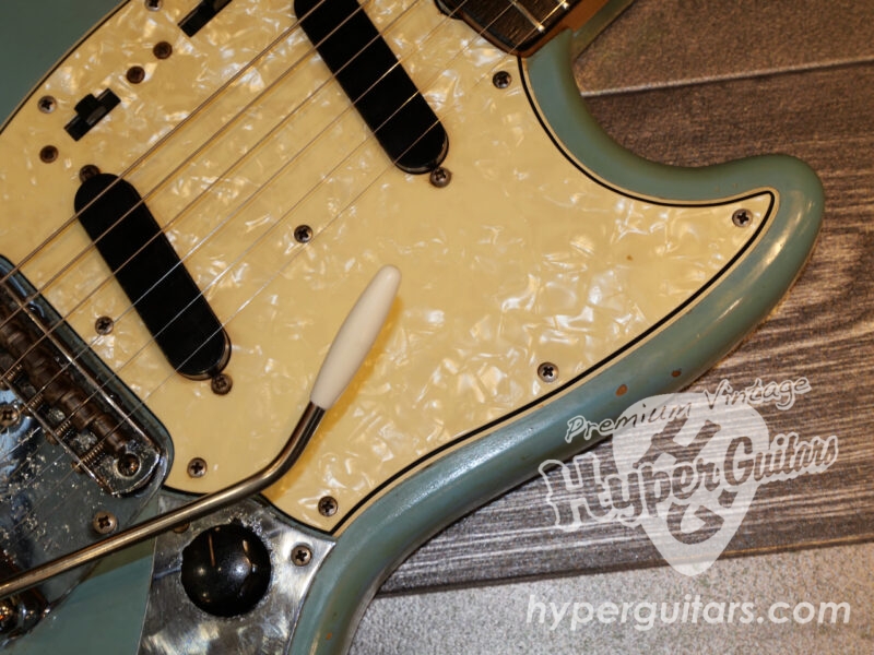 Fender ’66 Mustang