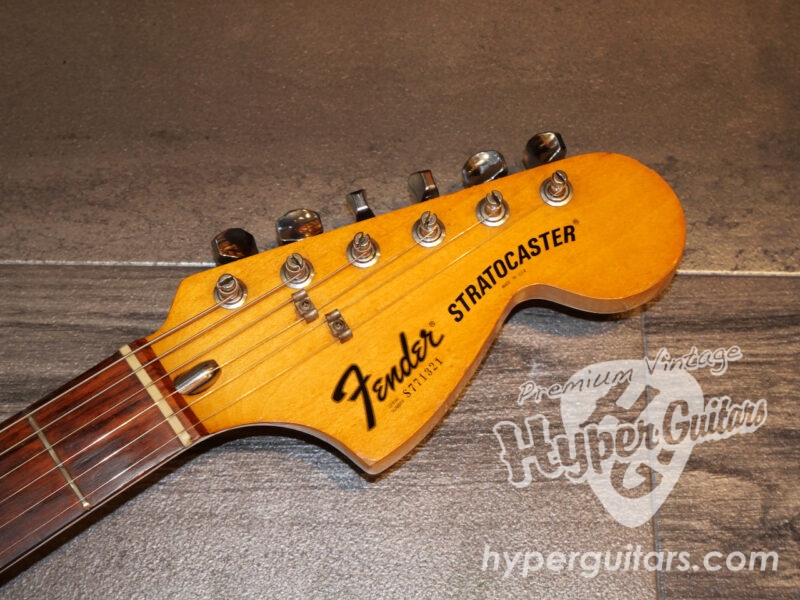 Fender ’77 Stratocaster