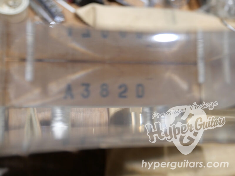 Dan Armstrong・Ampeg ’69 Lucite Guitar