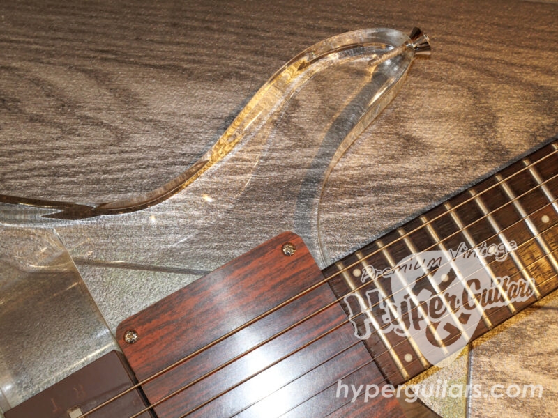 Dan Armstrong・Ampeg ’69 Lucite Guitar