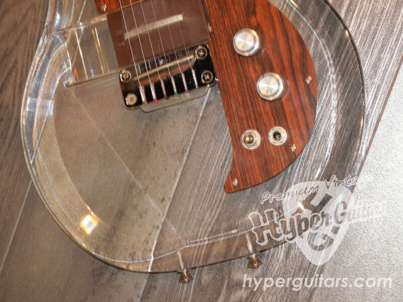 Dan Armstrong・Ampeg ’69 Lucite Guitar