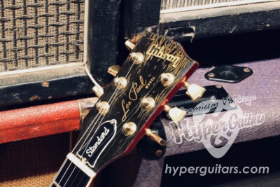 メタリックレッド