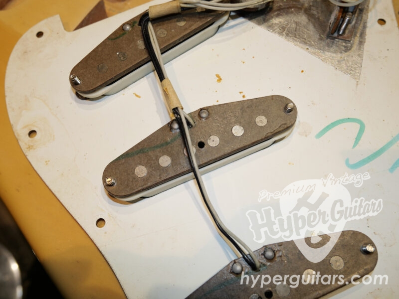 Fender ’75 Stratocaster