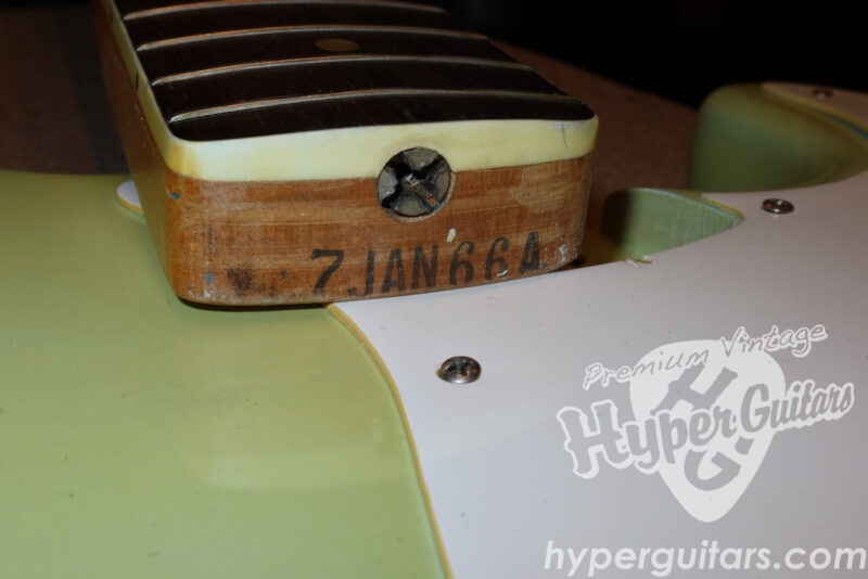 Fender ’66 Jazz Bass