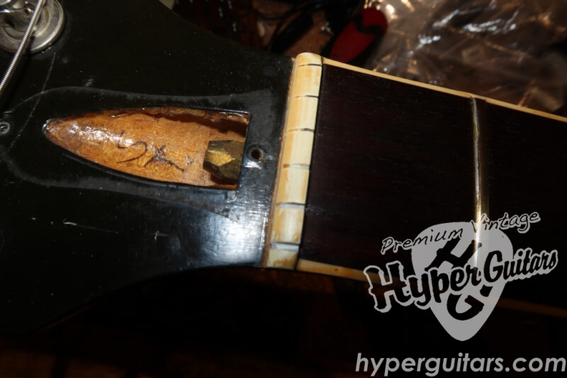Ginson ’76 Les Paul Deluxe